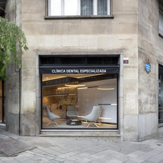 import blog slider spazi moderni e materiali ricercati una clinica dentale nella capitale dei paesi baschi 1