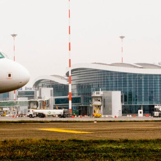 marazzi aeroporto internazionale henri coanda 000.jpg